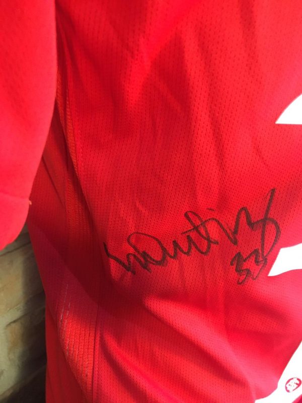 Camisa Internacional Nike 2016 Leo Ortiz autografada - Imagem 4